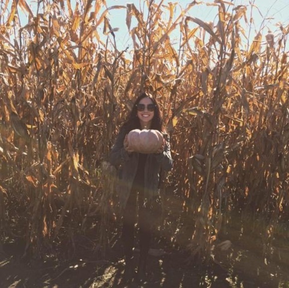 Meet your Posher, Britney - Picture 1 of 1